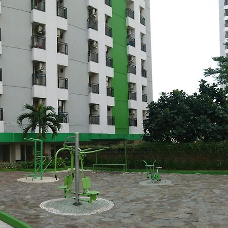Green Lake View Just Sleep & Cozy Hotel Pondokcabe Hilir Exterior foto