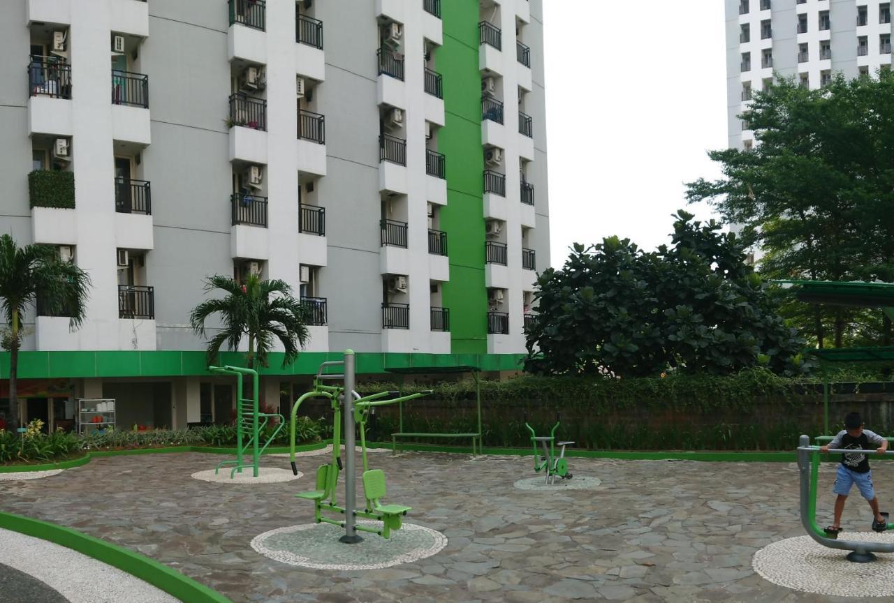 Green Lake View Just Sleep & Cozy Hotel Pondokcabe Hilir Exterior foto